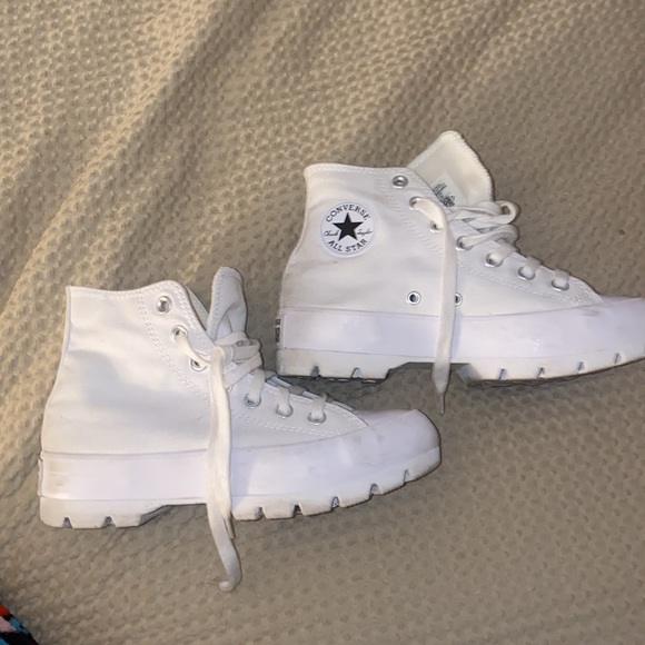 Converse size 6. Worn not more than 3 times. - Picture 6 of 6